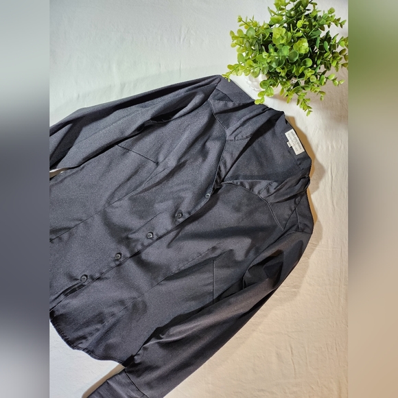 3/$25 Size M Fairweather Blouse - Picture 2 of 5